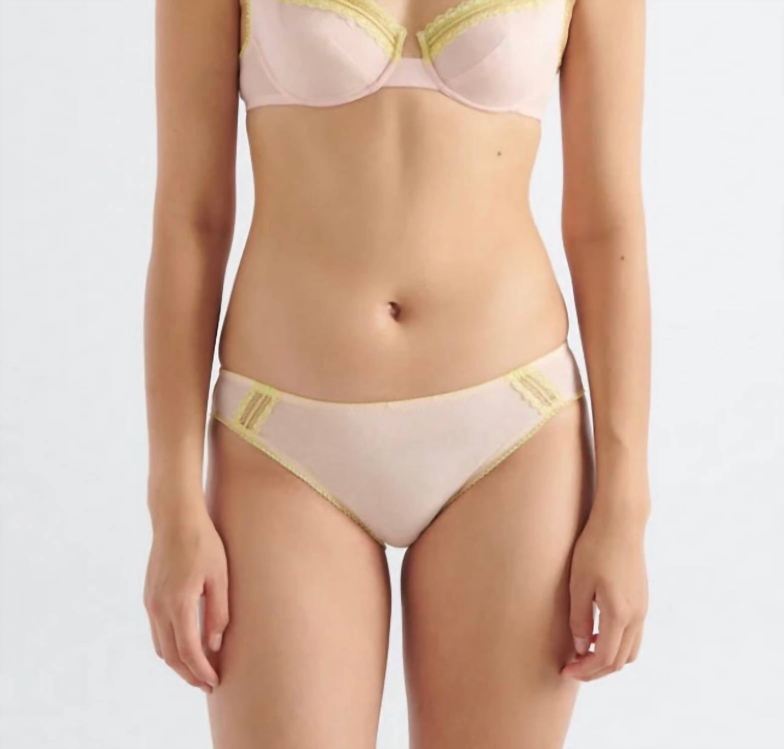 66af5bec-9078-4f78-a34e-d4d4a44fd19b-upscale_15k-1500x1500-70