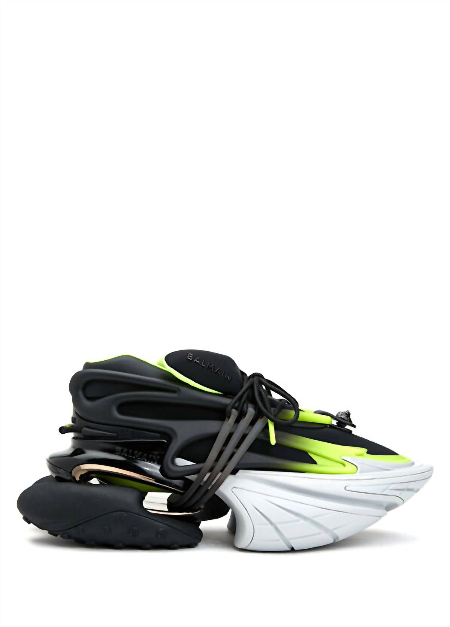 72e886c4-90b5-4f60-9a79-f96792925de4-upscale_15k-1500x1500-70