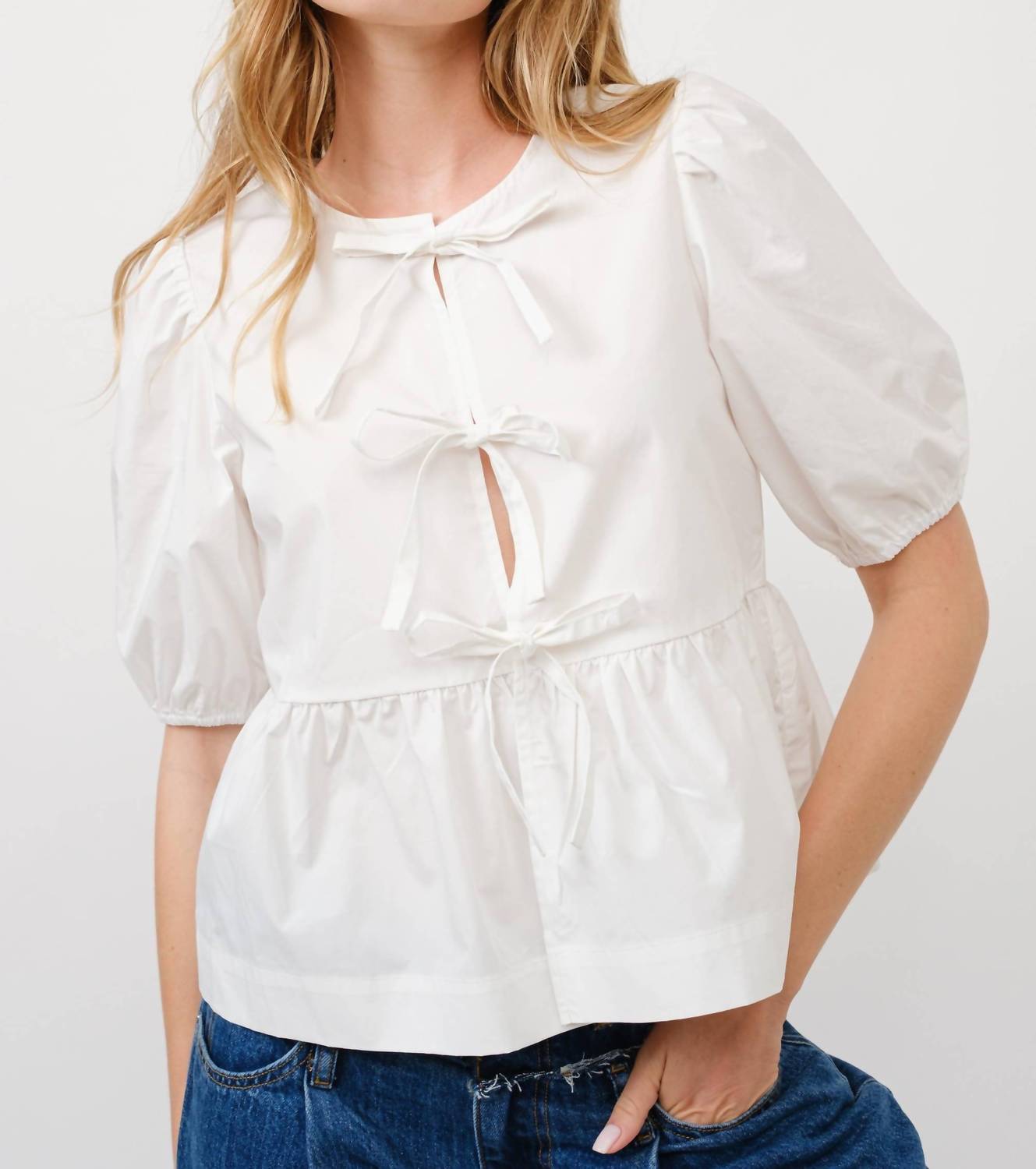 7e9db118-b9d4-4568-931b-3ae295e99d40-upscale_15k-1500x1500-70